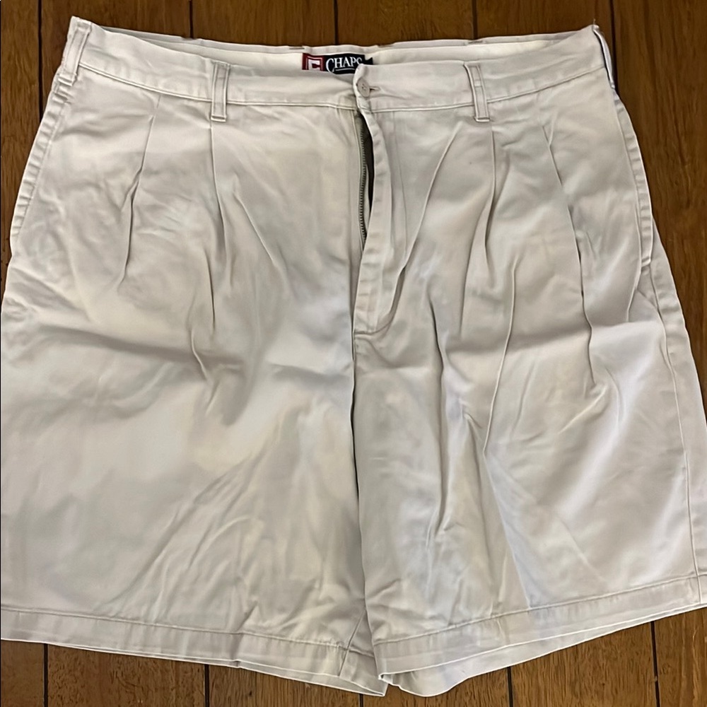 Chaps Men's Cream Shorts